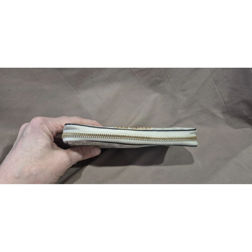 Michael Kors Tan And Gold Laser Cut Wallet 7x4 Inch Zip Around Zip Coin EUC